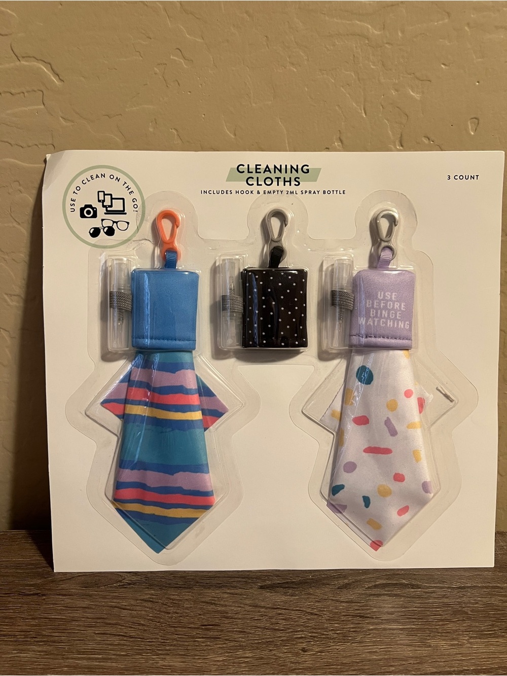 Target Bullseye Cleaning Cloths Lens Screen Spray Bottles Clips On the Go NWT
